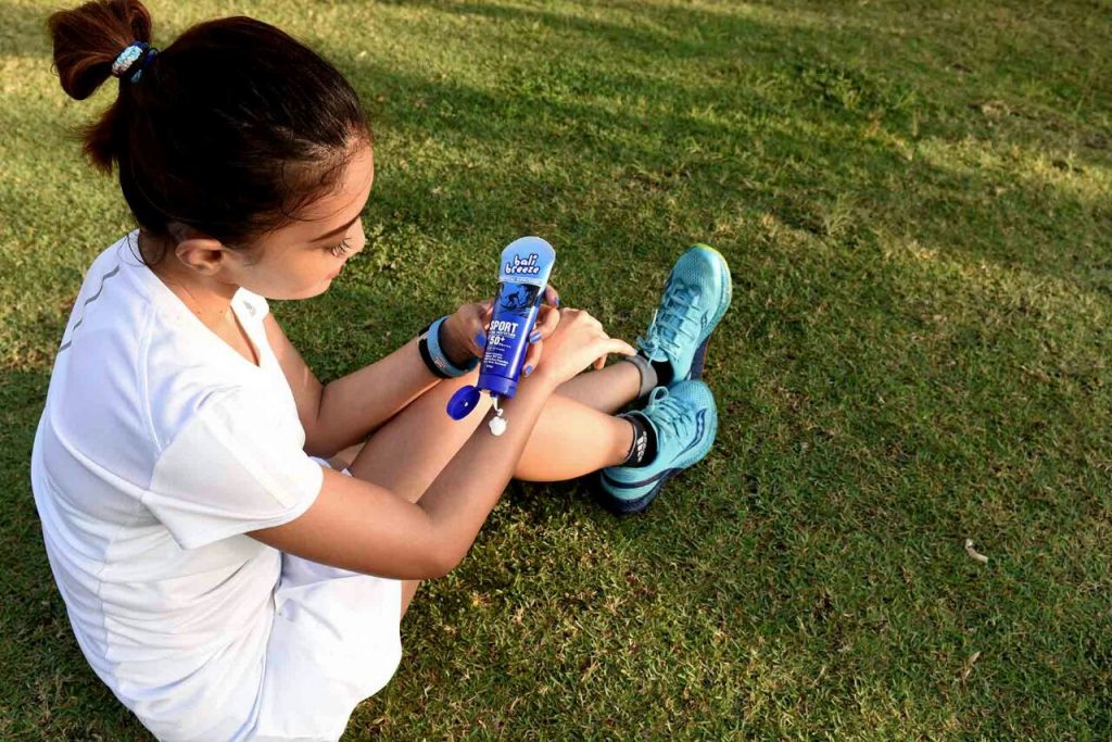 Tips Memilih Sunscreen untuk Pecinta Olahraga Outdoor